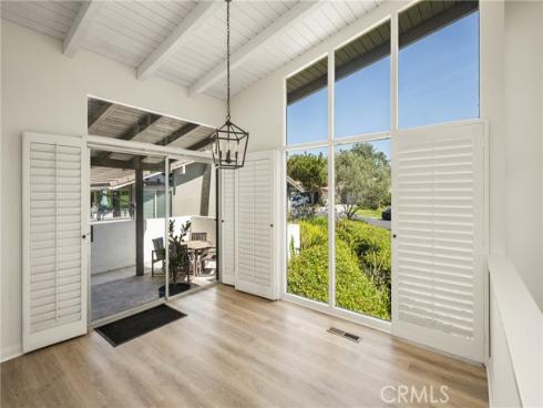 2108  Vista Entrada  , Newport Beach, CA
