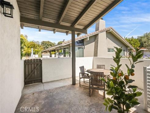 2108  Vista Entrada  , Newport Beach, CA