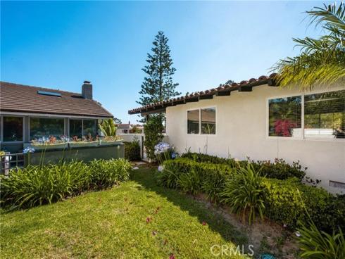 2108  Vista Entrada  , Newport Beach, CA
