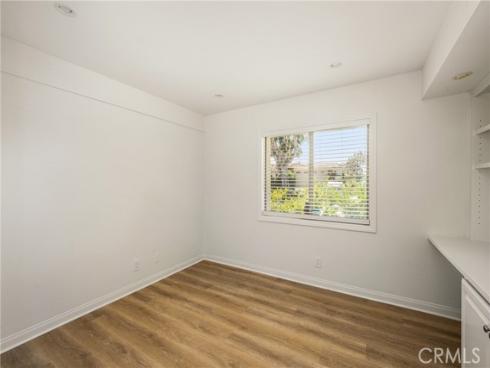 2108  Vista Entrada  , Newport Beach, CA