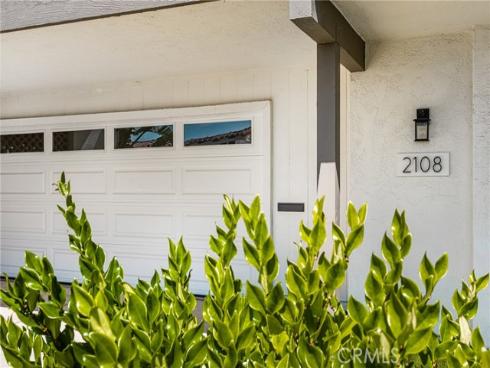 2108  Vista Entrada  , Newport Beach, CA