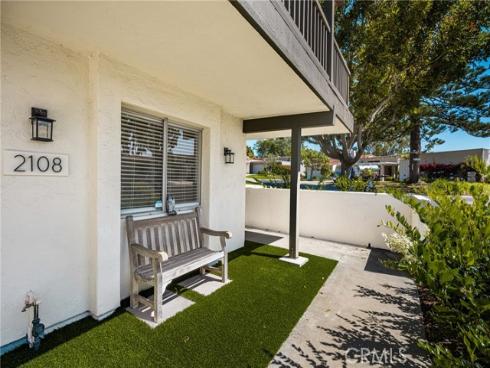 2108  Vista Entrada  , Newport Beach, CA