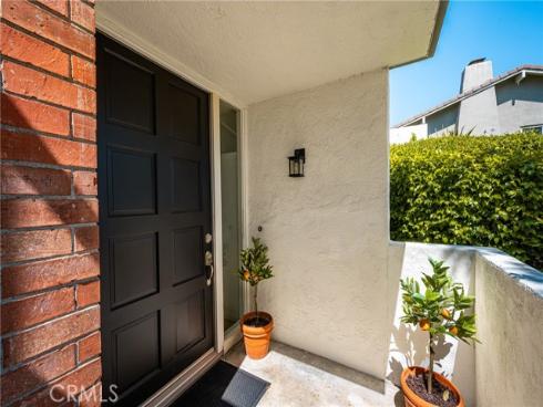 2108  Vista Entrada  , Newport Beach, CA