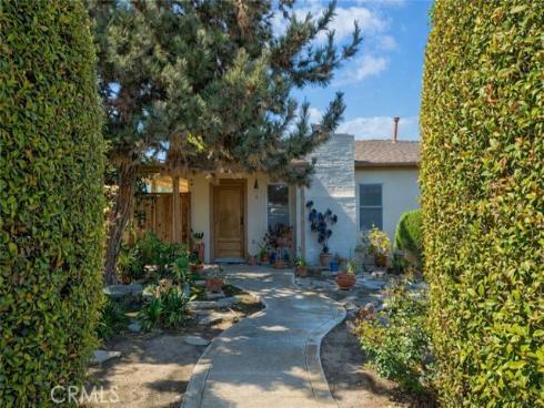419 Irvine Avenue
