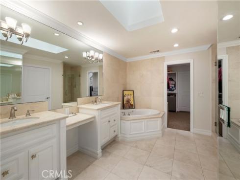 18  Rue Grand Vallee  , Newport Beach, CA