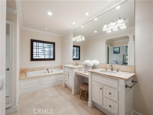 18  Rue Grand Vallee  , Newport Beach, CA