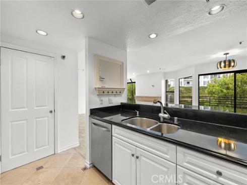 950  Cagney  201  Lane, Newport Beach, CA