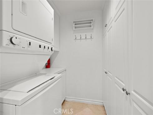 950  Cagney  201  Lane, Newport Beach, CA