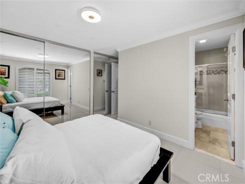 500  Cagney  217 , Newport Beach, CA