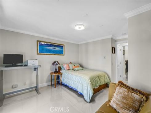 500  Cagney  217 , Newport Beach, CA