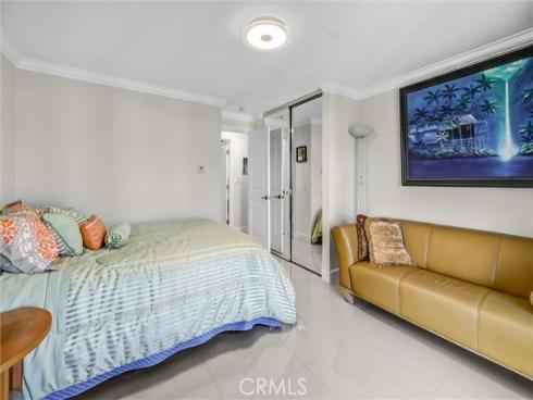 500  Cagney  217 , Newport Beach, CA