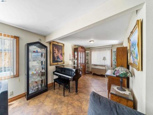 1622  Pegasus St  , Newport Beach, CA
