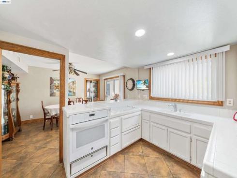 1622  Pegasus St  , Newport Beach, CA