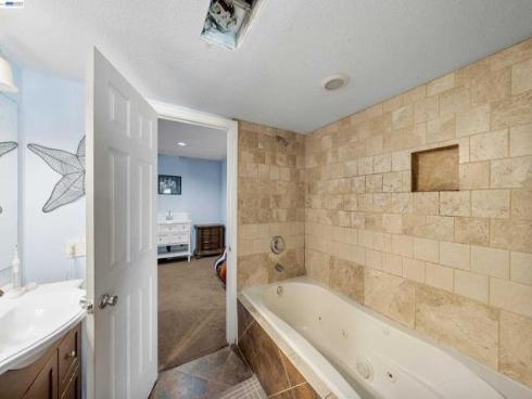 1622  Pegasus St  , Newport Beach, CA