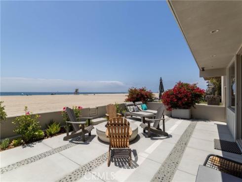 6704 W Oceanfront  , Newport Beach, CA