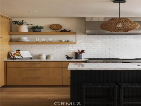 6704 W Oceanfront  , Newport Beach, CA
