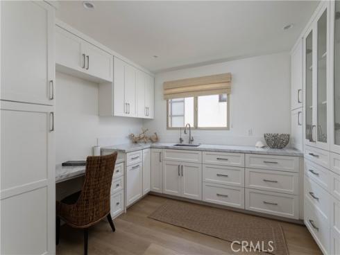 6704 W Oceanfront  , Newport Beach, CA