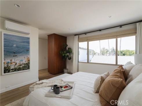 6704 W Oceanfront  , Newport Beach, CA