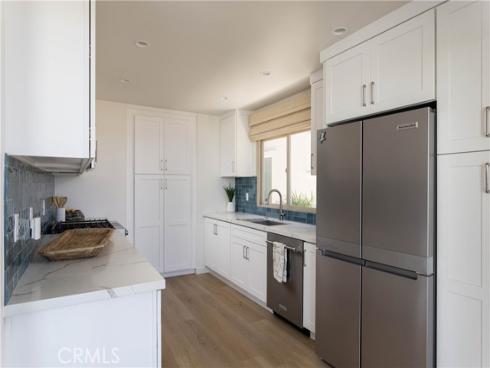 6704 W Oceanfront  , Newport Beach, CA