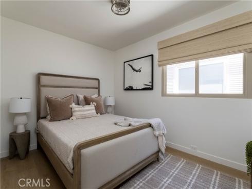 6704 W Oceanfront  , Newport Beach, CA