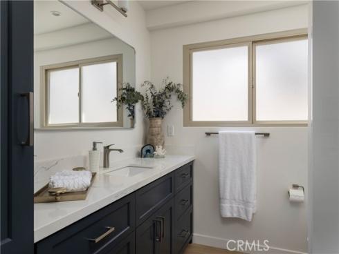 6704 W Oceanfront  , Newport Beach, CA
