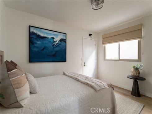 6704 W Oceanfront  , Newport Beach, CA