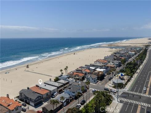 6704 W Oceanfront  , Newport Beach, CA