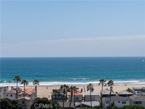 6704 W Oceanfront  , Newport Beach, CA