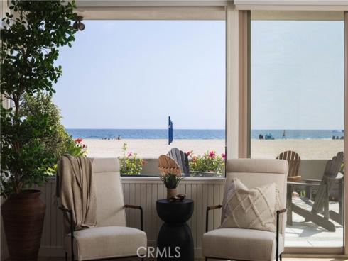 6704 W Oceanfront  , Newport Beach, CA
