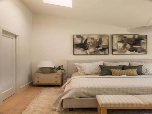 2215 Golden Cir , Newport Beach, CA