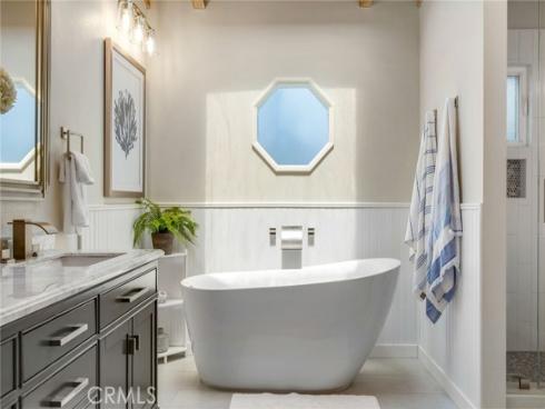 920 E Oceanfront , Newport Beach, CA