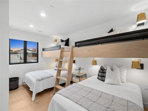 1717 E Ocean   Boulevard, Newport Beach, CA