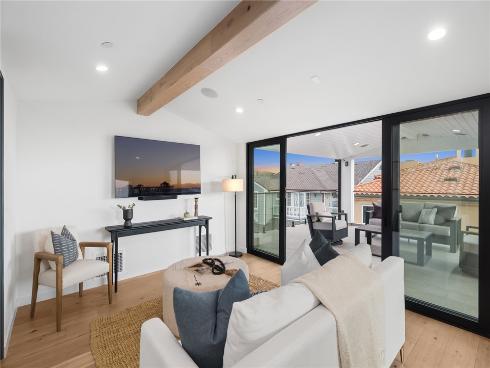 1717 E Ocean   Boulevard, Newport Beach, CA