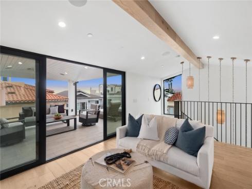 1717 E Ocean   Boulevard, Newport Beach, CA