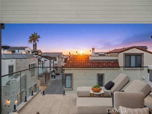1717 E Ocean   Boulevard, Newport Beach, CA