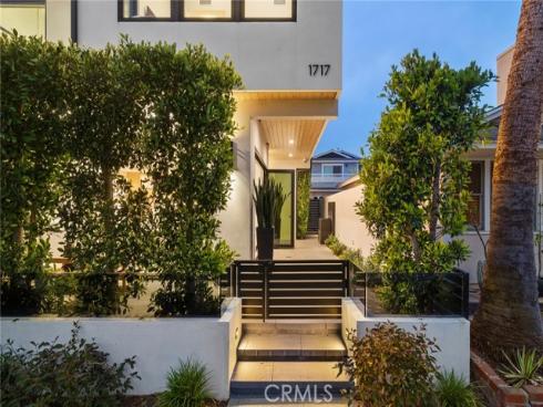 1717 E Ocean   Boulevard, Newport Beach, CA