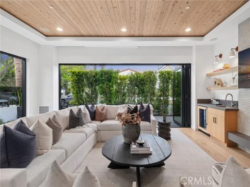 1717 E Ocean   Boulevard, Newport Beach, CA