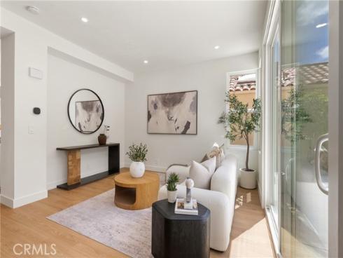 67 Pelican Court, Newport Beach, CA