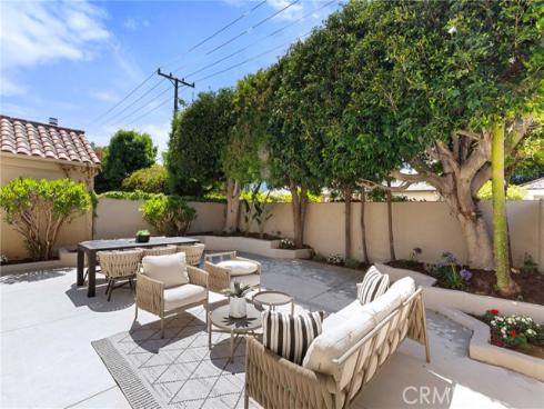67 Pelican Court, Newport Beach, CA