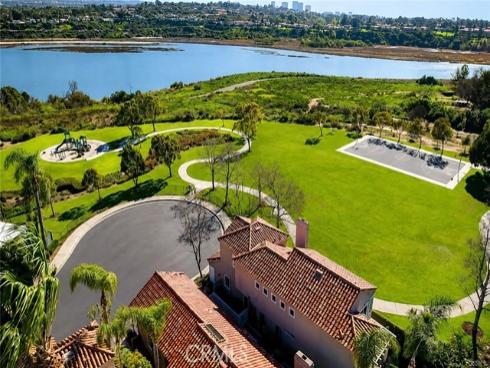 67 Pelican Court, Newport Beach, CA