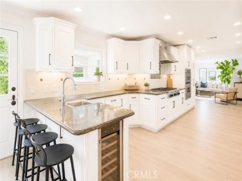 501  Aliso Ave.  , Newport Beach, CA