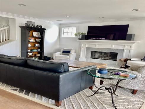 23  Edgewood  , Newport Beach, CA