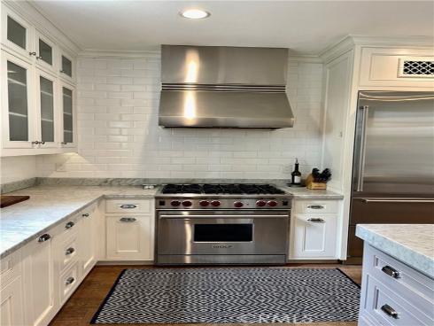 23  Edgewood  , Newport Beach, CA