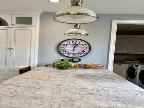 23  Edgewood  , Newport Beach, CA
