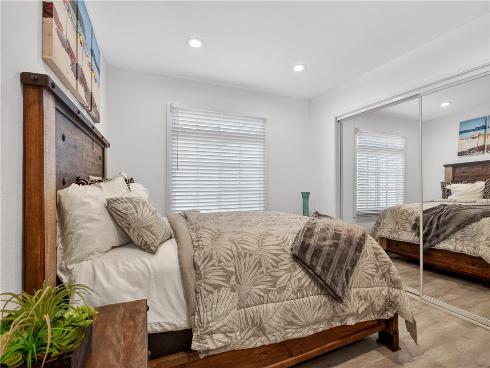 2212 W Oceanfront  , Newport Beach, CA