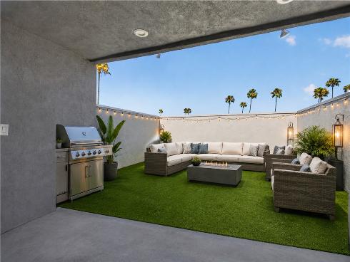 2212 W Oceanfront  , Newport Beach, CA