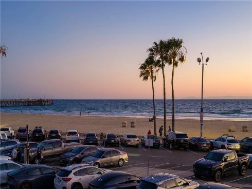 2212 W Oceanfront  , Newport Beach, CA