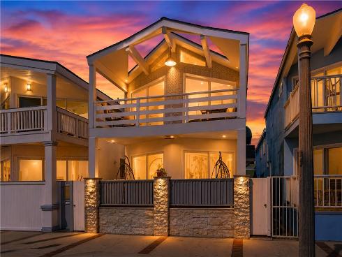 2212 W Oceanfront  , Newport Beach, CA