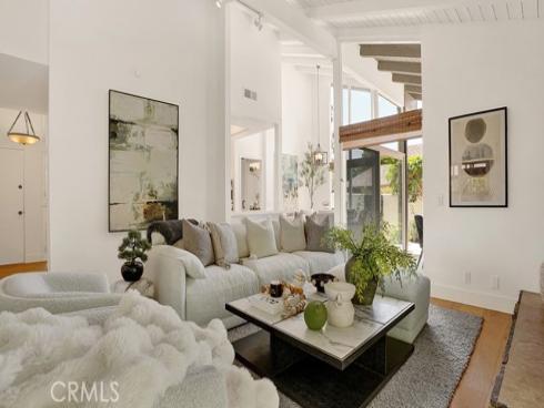 2211  Fortuna  , Newport Beach, CA