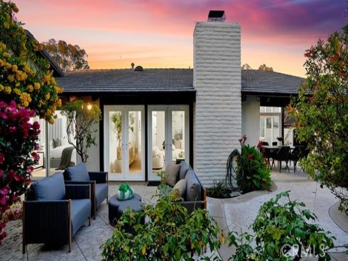2211  Fortuna  , Newport Beach, CA